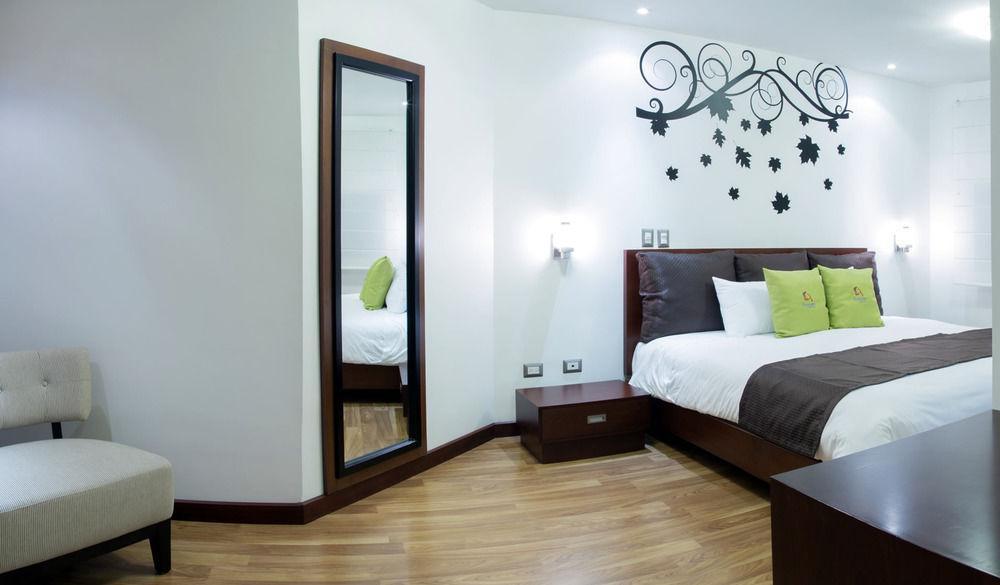 Casben Hotel Loja Buitenkant foto