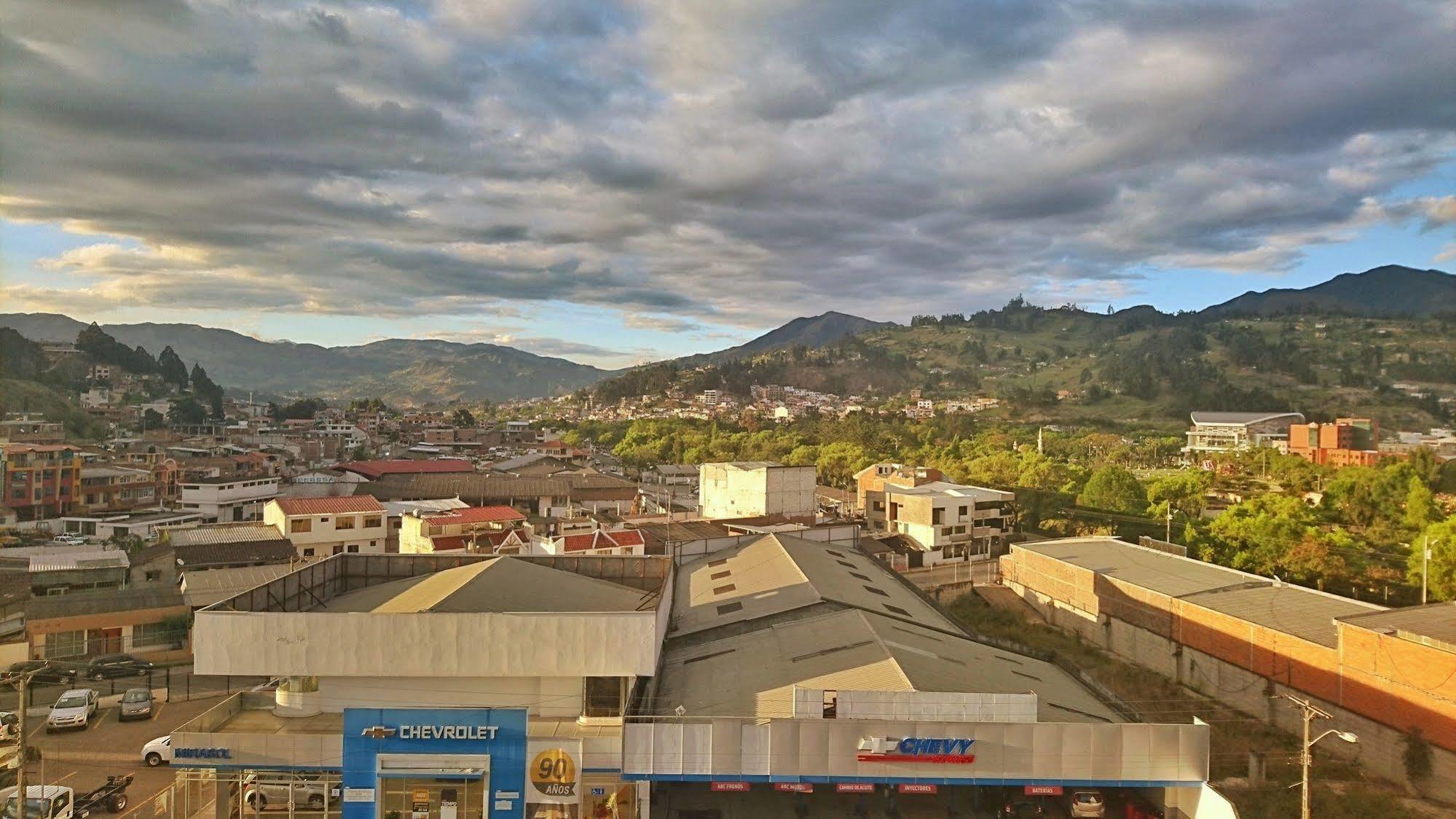 Casben Hotel Loja Buitenkant foto
